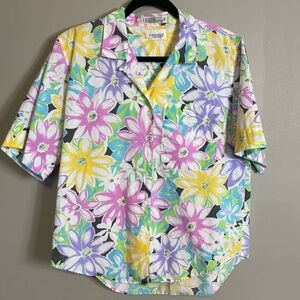 Vintage Carriage Court Button Up Shirt Size Medium Colorful Floral Oversized Tee